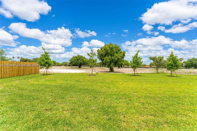 2960 SE 23rd Ave 2960, Homestead, FL 33035