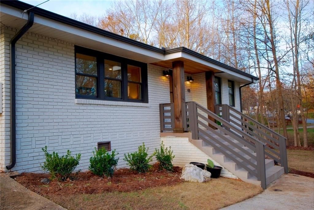 911 LAKE SE Court, Smyrna, GA 30082