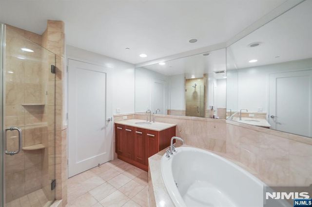 8100 River Road 601, North Bergen, NJ 07047