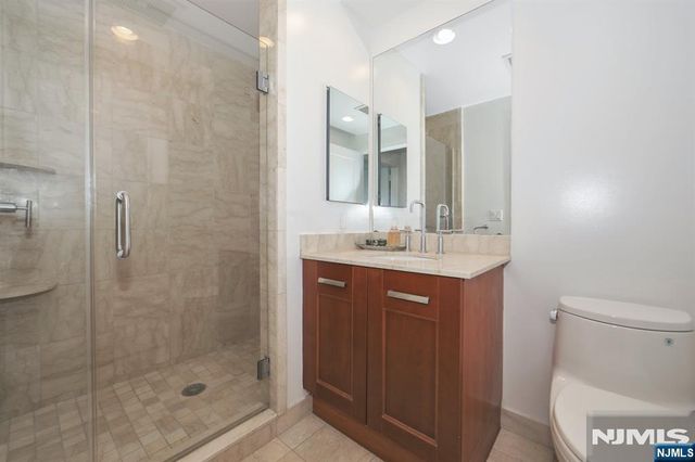 8100 River Road 601, North Bergen, NJ 07047