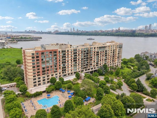 8100 River Road 601, North Bergen, NJ 07047