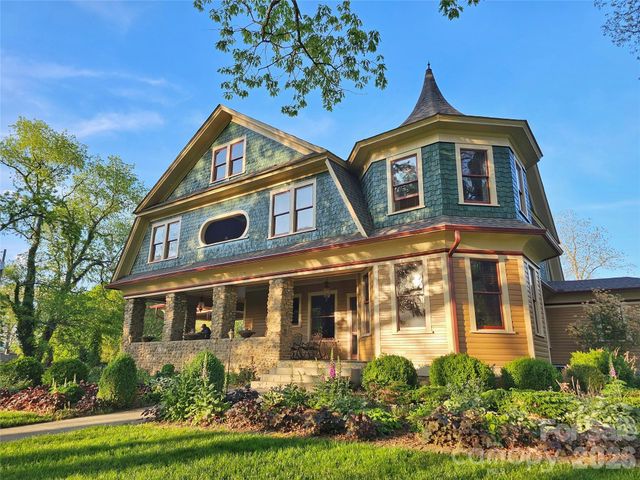129 Woolsey Heights, Waynesville, NC 28786