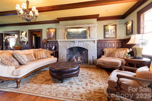 129 Woolsey Heights, Waynesville, NC 28786