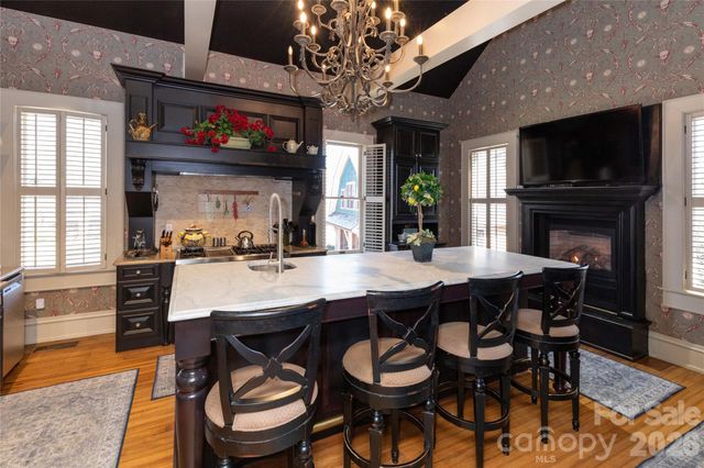 129 Woolsey Heights, Waynesville, NC 28786