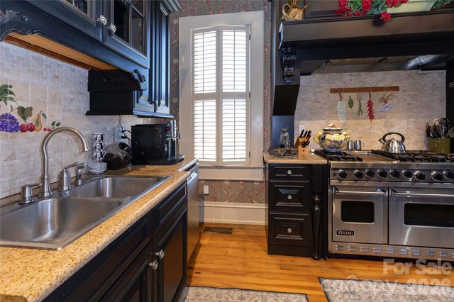 129 Woolsey Heights, Waynesville, NC 28786