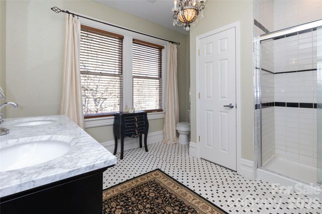 129 Woolsey Heights, Waynesville, NC 28786