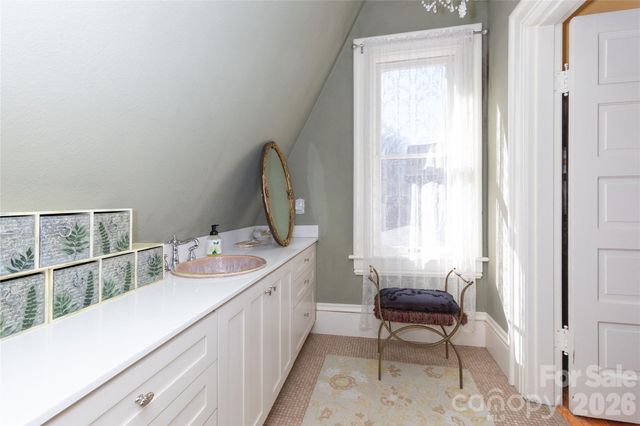 129 Woolsey Heights, Waynesville, NC 28786