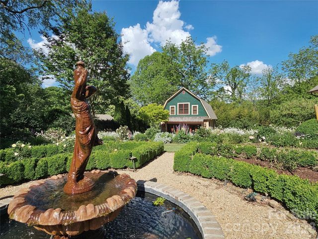 129 Woolsey Heights, Waynesville, NC 28786