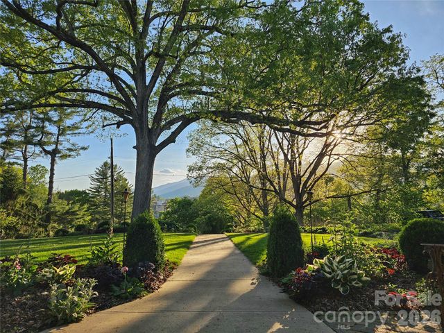 129 Woolsey Heights, Waynesville, NC 28786