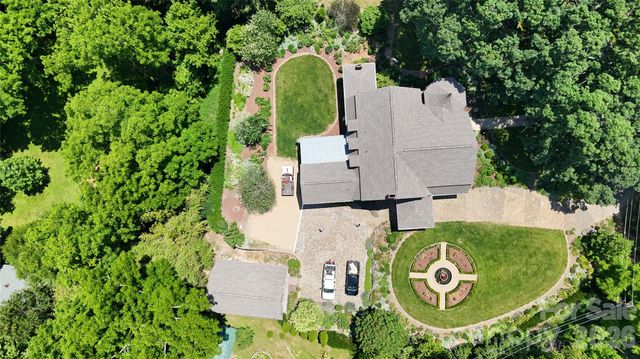 129 Woolsey Heights, Waynesville, NC 28786