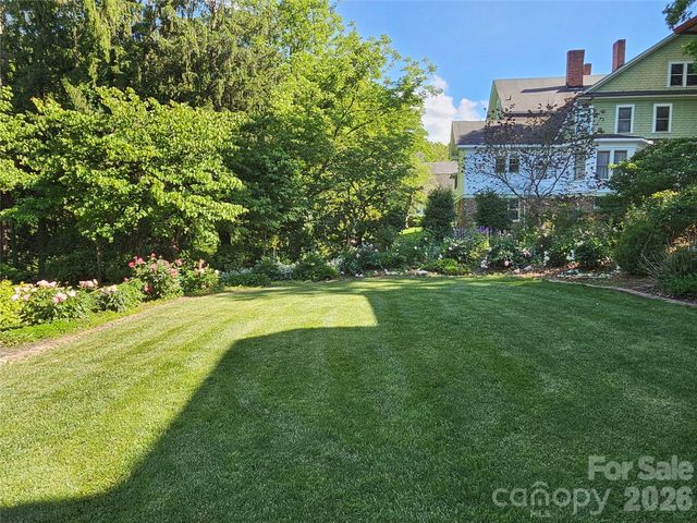 129 Woolsey Heights, Waynesville, NC 28786