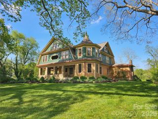 129 Woolsey Heights, Waynesville, NC 28786