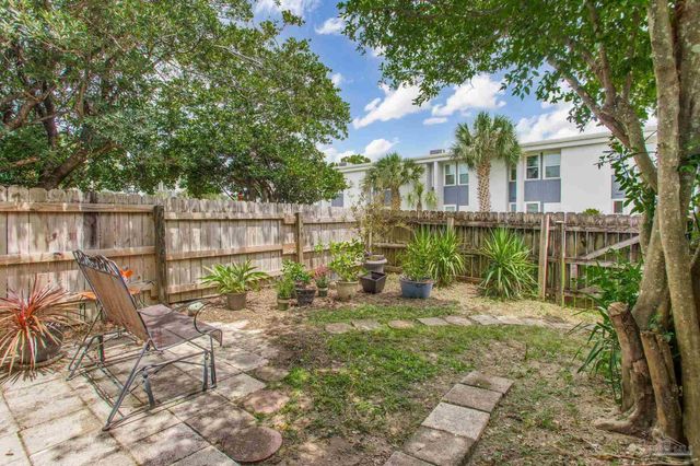 201 Pensacola Beach Rd A25, Gulf Breeze, FL 32561