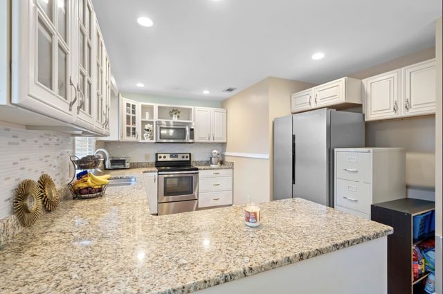 2108 Sanborn Dr, Nashville, TN 37210