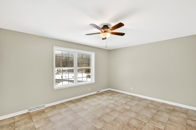 704 Brattleboro Rd, Bernardston, MA 01337