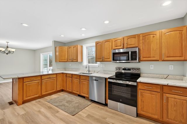 704 Brattleboro Rd, Bernardston, MA 01337
