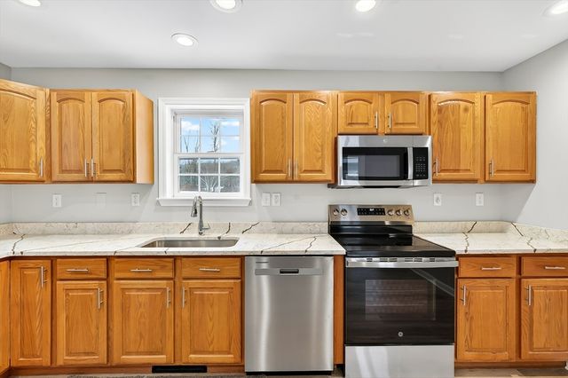 704 Brattleboro Rd, Bernardston, MA 01337