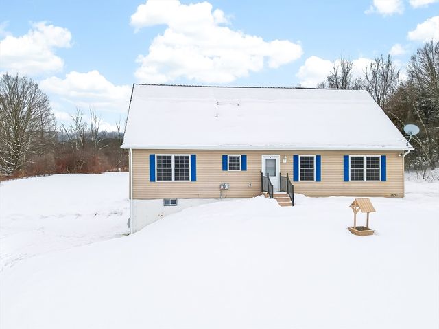 704 Brattleboro Rd, Bernardston, MA 01337