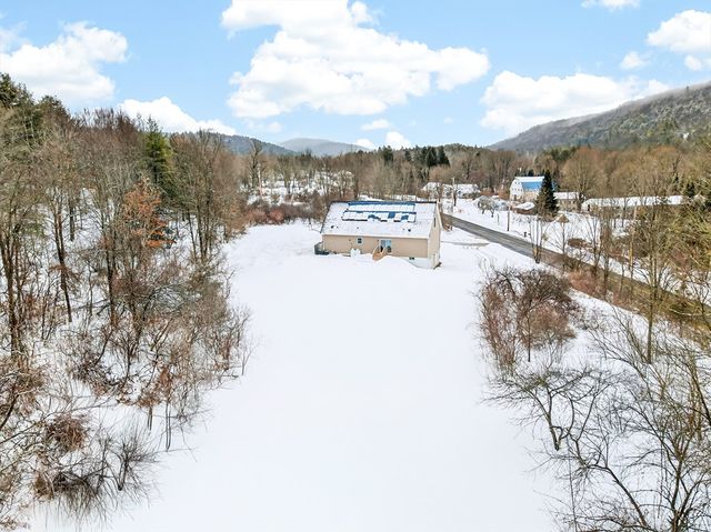 704 Brattleboro Rd, Bernardston, MA 01337