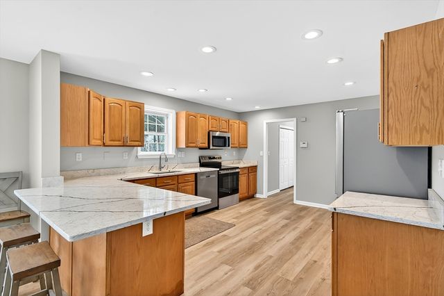 704 Brattleboro Rd, Bernardston, MA 01337