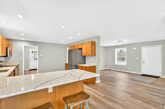 704 Brattleboro Rd, Bernardston, MA 01337