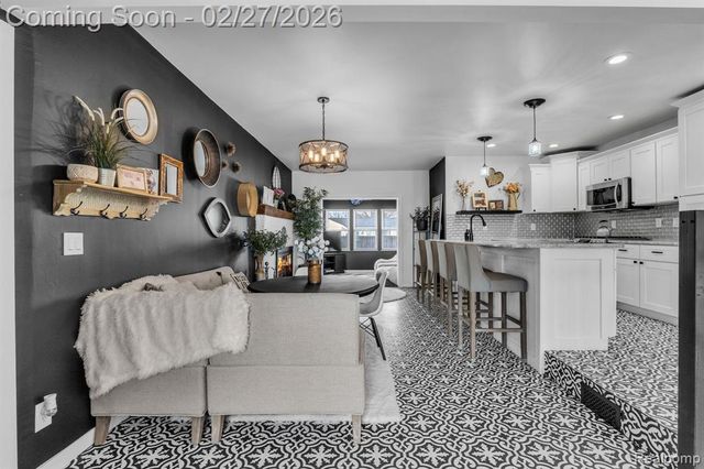 14912 Heyer Street, Livonia, MI 48154