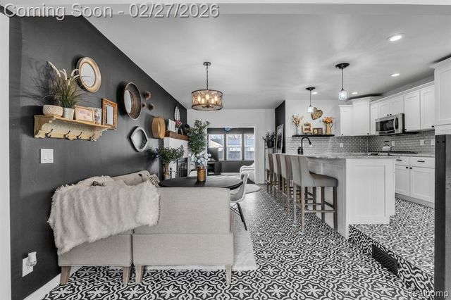 14912 Heyer Street, Livonia, MI 48154