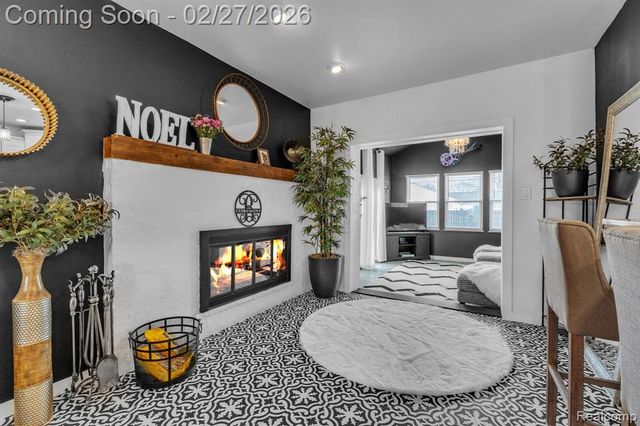 14912 Heyer Street, Livonia, MI 48154