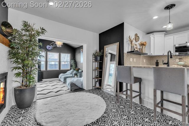 14912 Heyer Street, Livonia, MI 48154