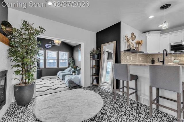 14912 Heyer Street, Livonia, MI 48154