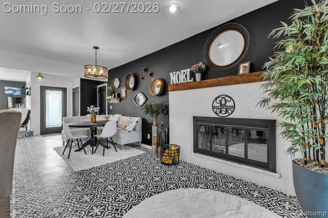 14912 Heyer Street, Livonia, MI 48154