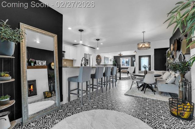 14912 Heyer Street, Livonia, MI 48154