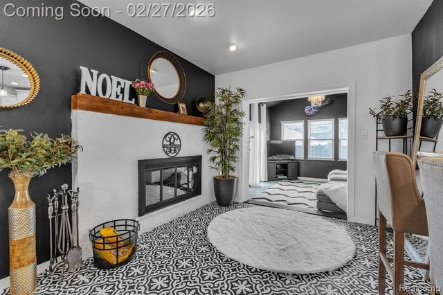 14912 Heyer Street, Livonia, MI 48154