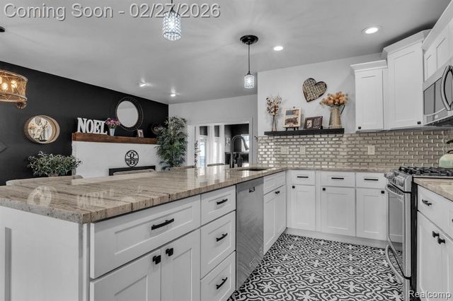 14912 Heyer Street, Livonia, MI 48154