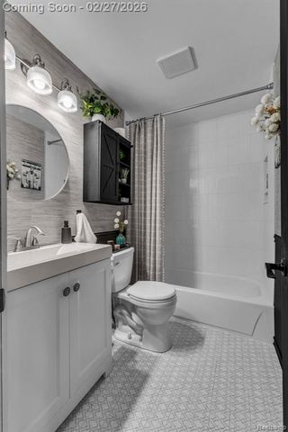 14912 Heyer Street, Livonia, MI 48154