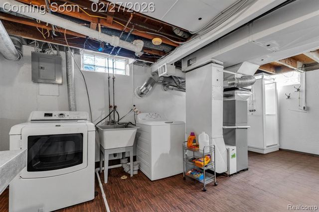 14912 Heyer Street, Livonia, MI 48154