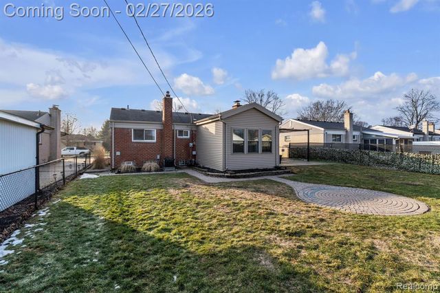 14912 Heyer Street, Livonia, MI 48154