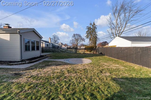 14912 Heyer Street, Livonia, MI 48154