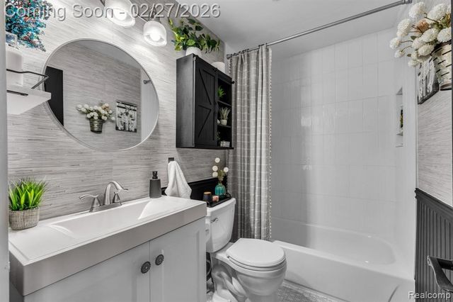 14912 Heyer Street, Livonia, MI 48154