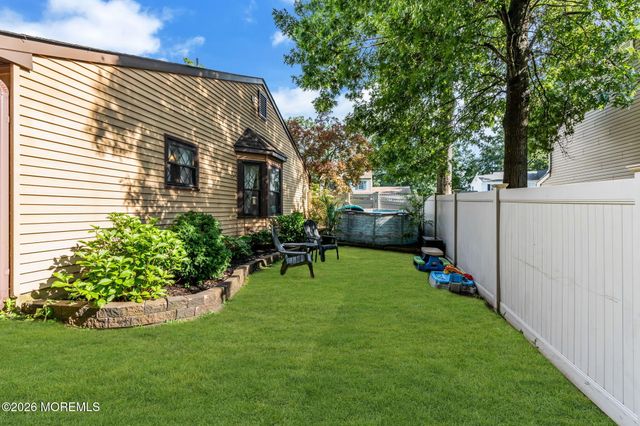 10 Concord Circle, Howell, NJ 07731