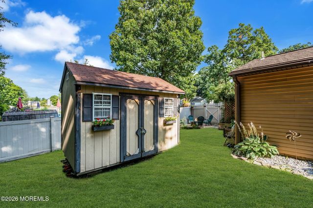 10 Concord Circle, Howell, NJ 07731