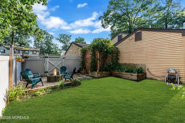 10 Concord Circle, Howell, NJ 07731