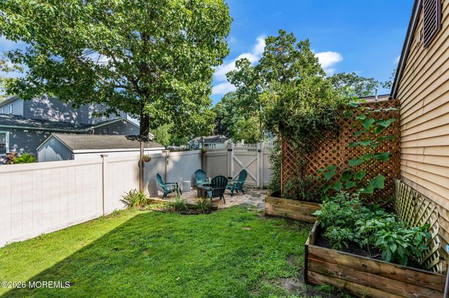 10 Concord Circle, Howell, NJ 07731