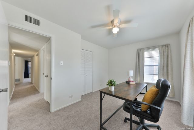 6243 FLINT ROCK DR, San Antonio, TX 78238