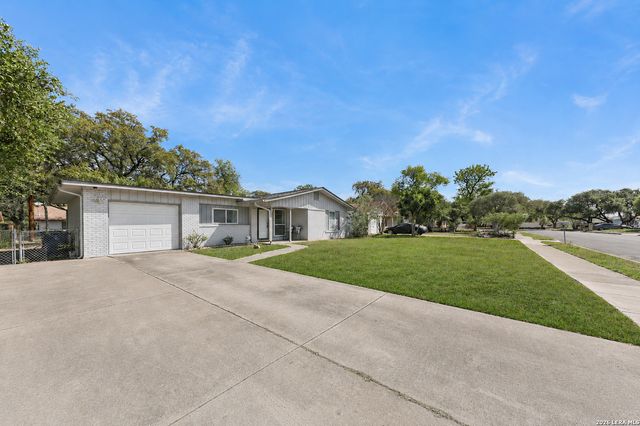 6243 FLINT ROCK DR, San Antonio, TX 78238