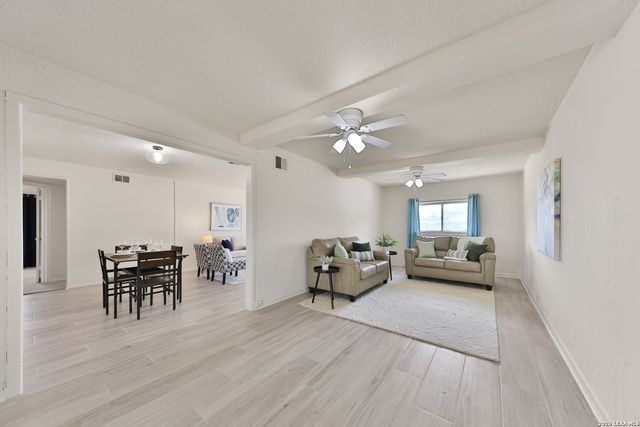 6243 FLINT ROCK DR, San Antonio, TX 78238