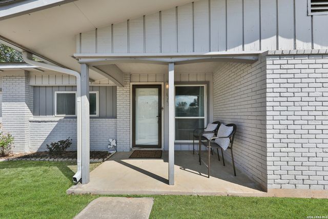 6243 FLINT ROCK DR, San Antonio, TX 78238