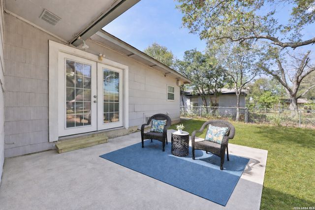 6243 FLINT ROCK DR, San Antonio, TX 78238