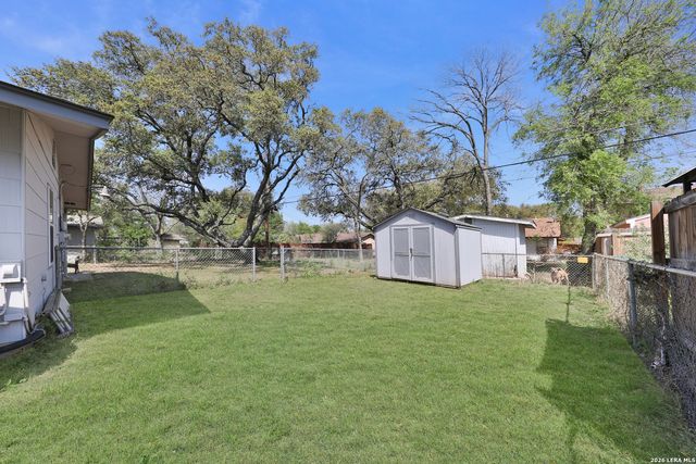 6243 FLINT ROCK DR, San Antonio, TX 78238