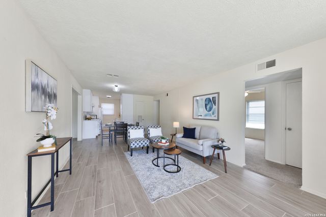 6243 FLINT ROCK DR, San Antonio, TX 78238